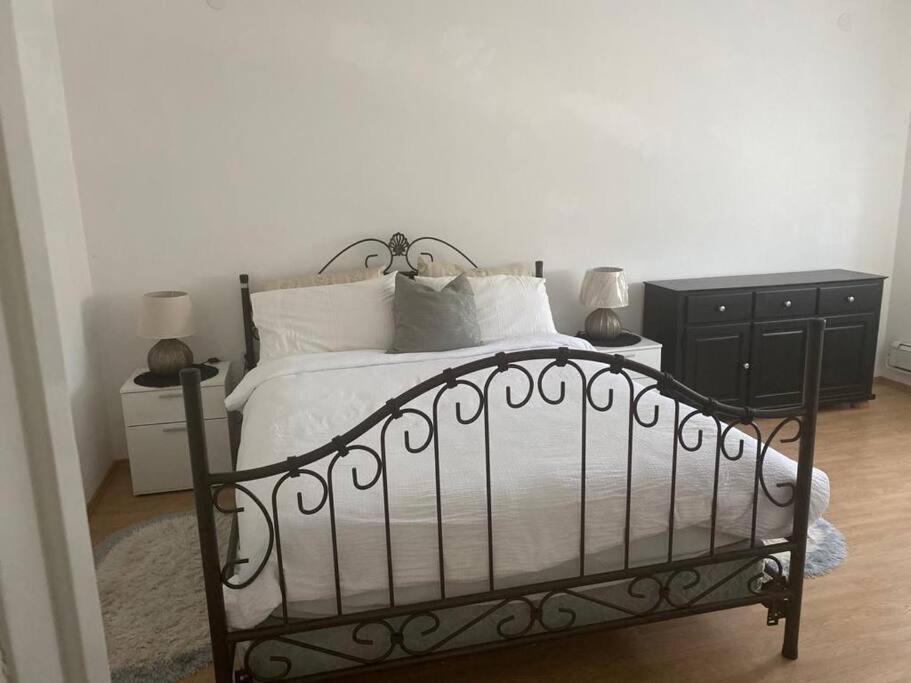 Lovely 3 Bedroom Apartment In Quiet Area W/ Pool PUY Eksteriør bilde
